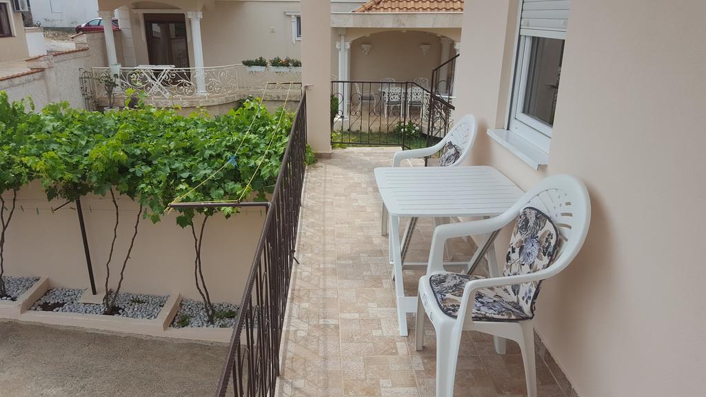 Apartments Diva Добра-Вода Экстерьер фото